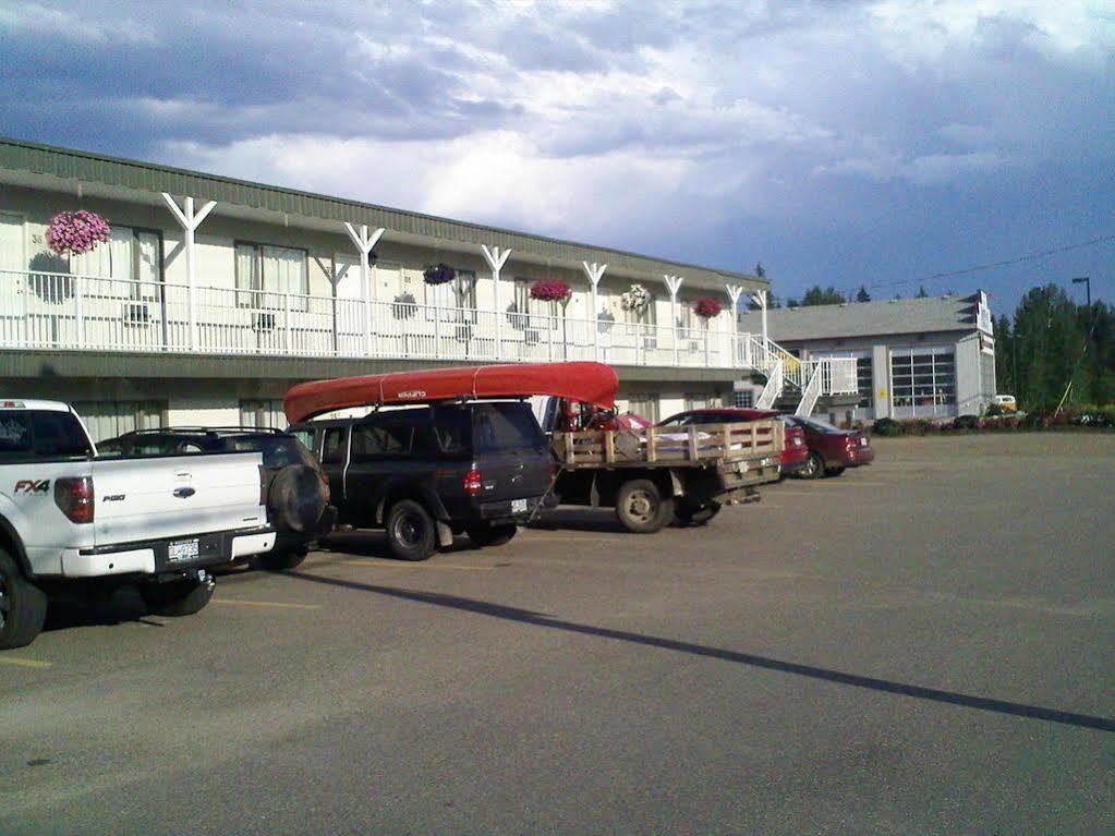 Caravan Inn Quesnel Ngoại thất bức ảnh