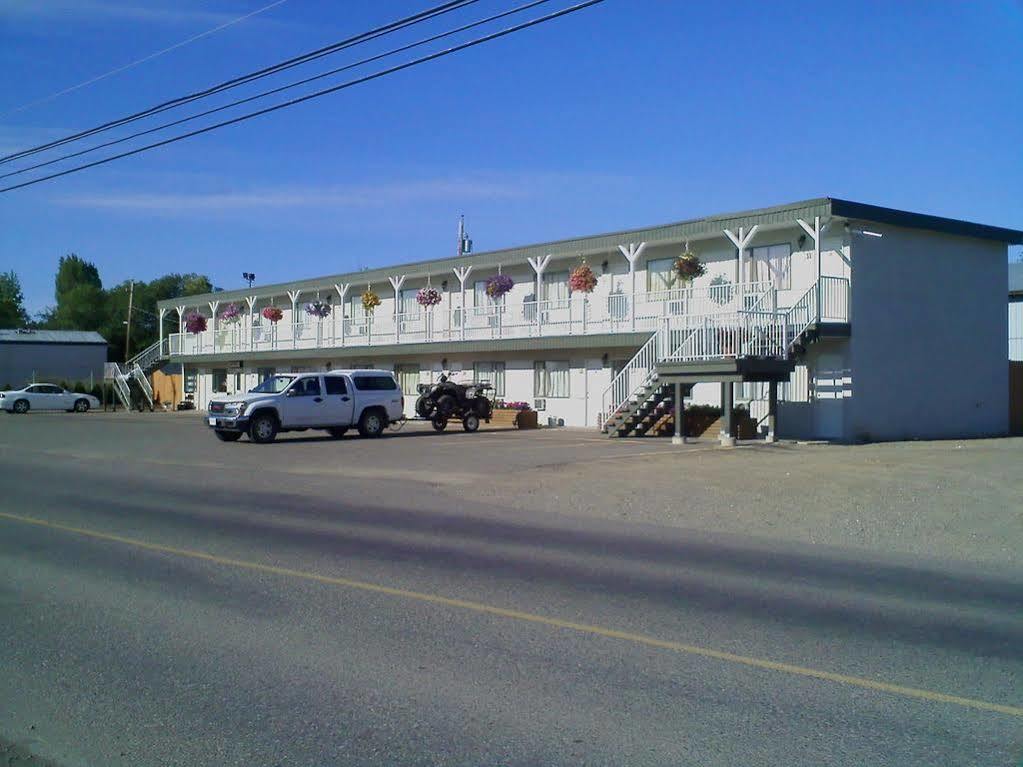 Caravan Inn Quesnel Ngoại thất bức ảnh